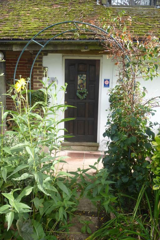 Strawberry Cottage B&B Hedge End Luaran gambar